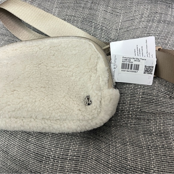 Lululemon 🍋 Athletica Everywhere Fleece Belt Bag Brown/Gold - Picture 3 of 5